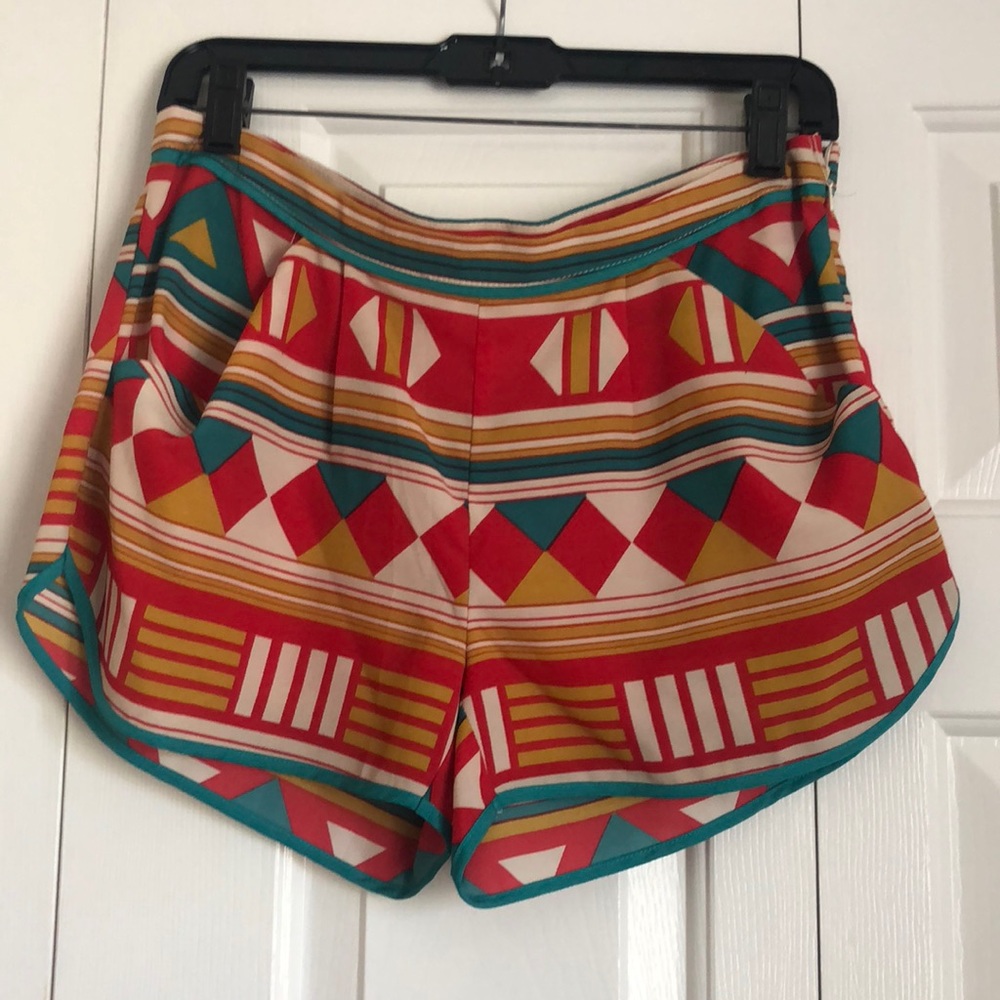 Aryn K size Medium Printed short
